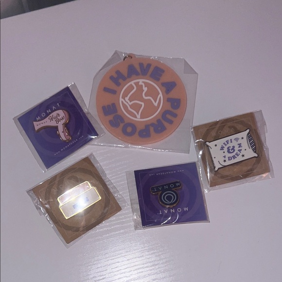 Monat Pink Keychain Set - Picture 1 of 1